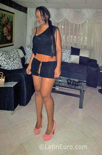 Date this gorgeous Colombia girl Sara from Medellin CO19004