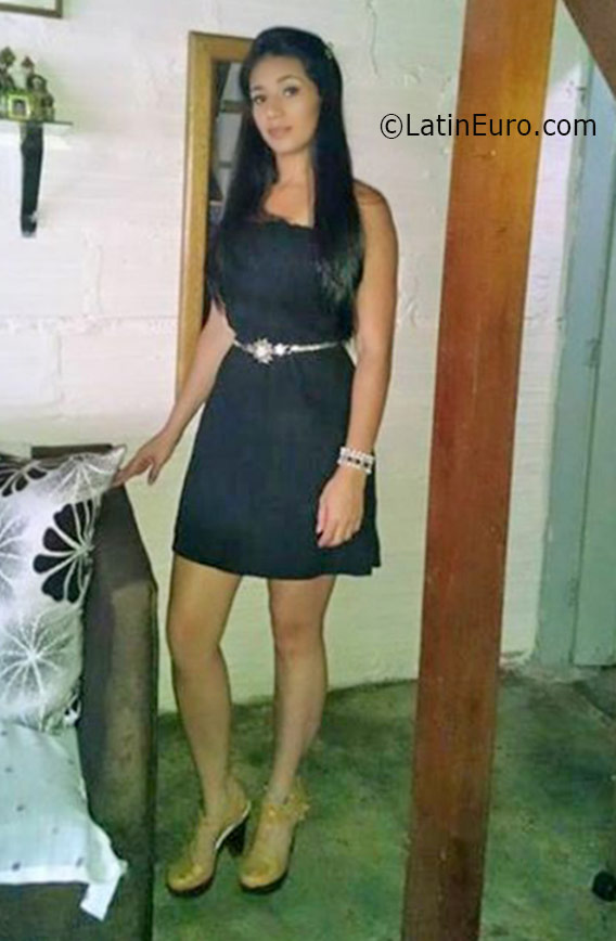 Date this lovely Colombia girl Ana from Medellin CO19036