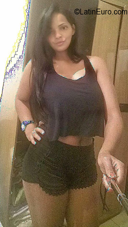 Date this voluptuous Brazil girl Gesiane from Belo Horizonte BR9720