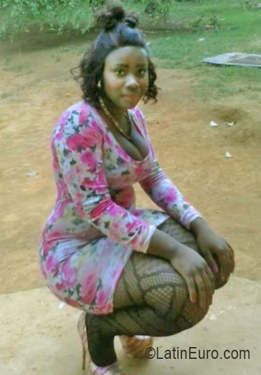 Date this nice looking Jamaica girl Abigail from Kingston JM2341