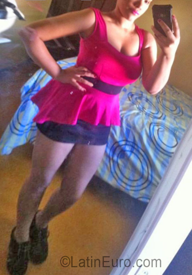 Date this stunning Dominican Republic girl Idiany from Santiago DO26314