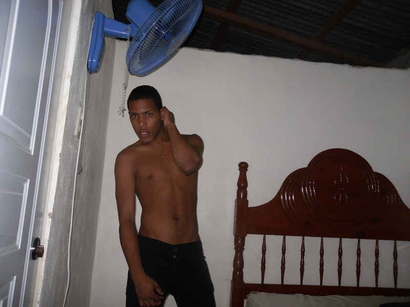 Date this attractive Dominican Republic man MICHAEL ANDRES from Valverde DO26383