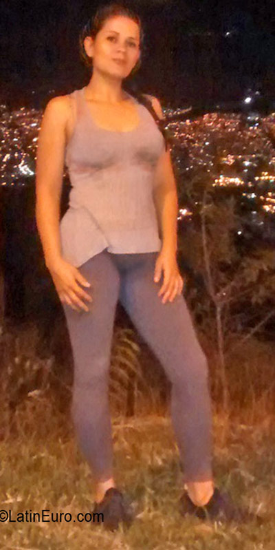 Date this pretty Colombia girl Angela from Medellin CO19432