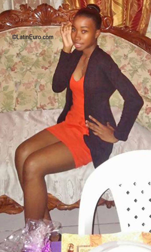 Date this hard body Jamaica girl Danielle from St. Mary JM2349