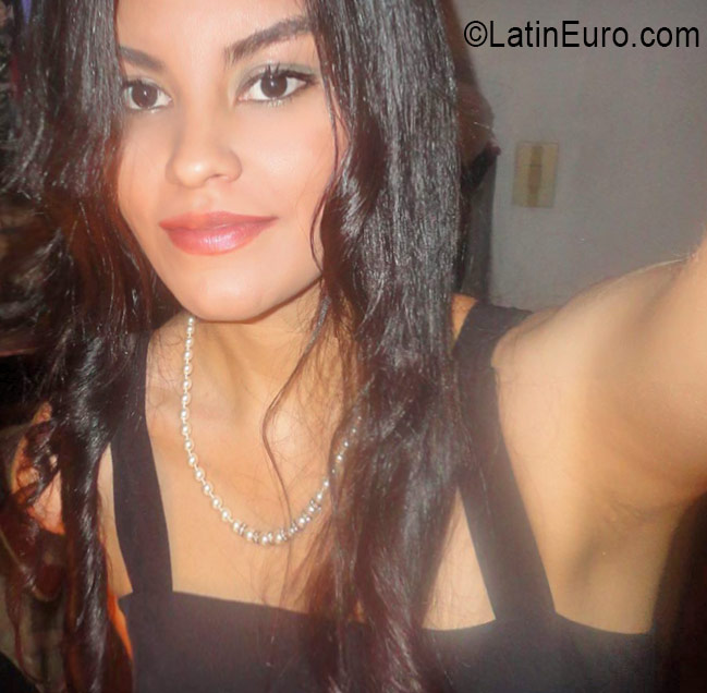 Date this gorgeous Colombia girl Katherine from Bogota CO19492