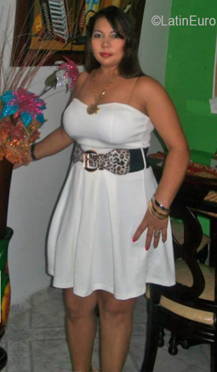 Date this funny Colombia girl Selina from Barranquilla CO19531