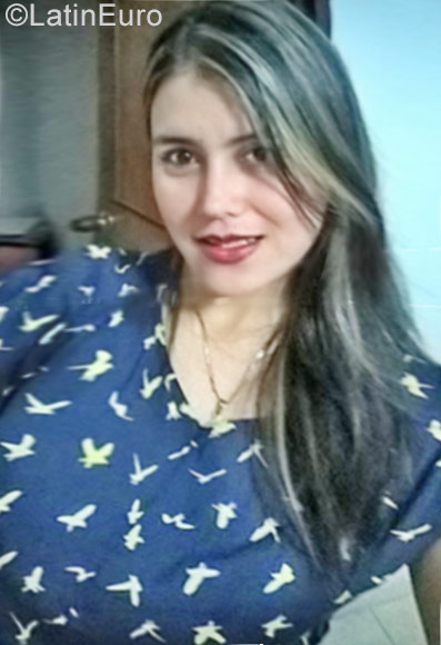 Date this attractive Colombia girl Lady from Pereira CO19588