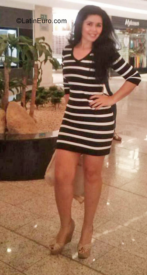 Date this charming Colombia girl Cami from Barranquilla CO19616