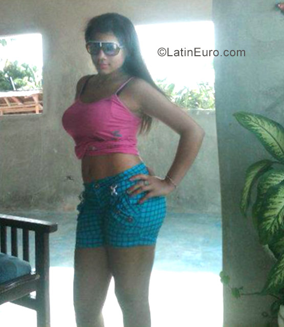 Date this voluptuous Dominican Republic girl Corima from Higuey DO26872