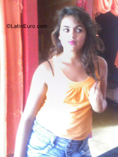 Date this good-looking Colombia girl Yessica from Ibague CO19769