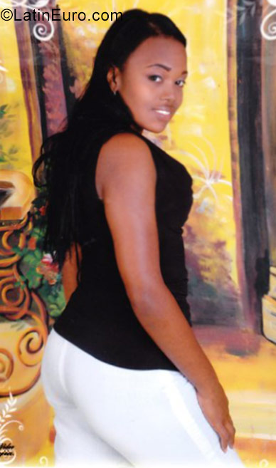 Date this exotic Dominican Republic girl Heidy from San Pedro De Macoris DO26967