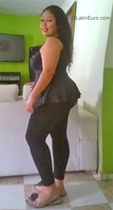 Date this sensual Colombia girl Adriana from Tulua CO19865