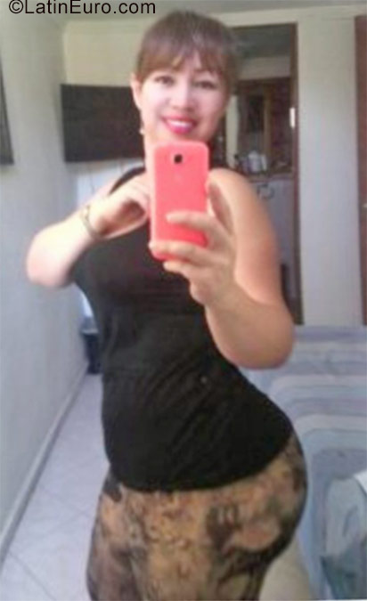Date this tall Colombia girl Sandy from Medellin CO20624