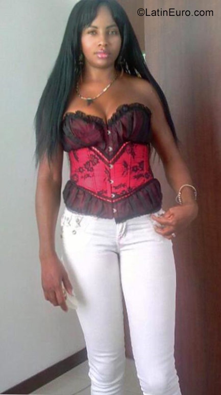 Date this stunning Colombia girl Janelli from Palmira CO20988