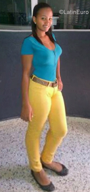 Date this passionate Dominican Republic girl Ashley from Santiago DO28259