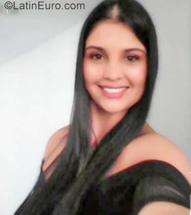 Date this georgeous Colombia girl Natalia from Medellin CO21237