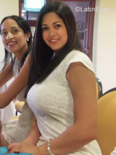 Date this sultry Colombia girl Claudia from Barranquilla CO21303