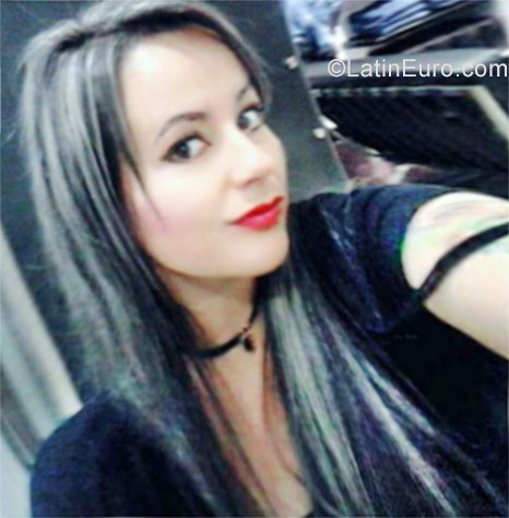 Date this stunning Colombia girl Adriana from Nariño CO21419