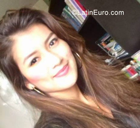 Date this fun Colombia girl Yenny from Bogota CO21497