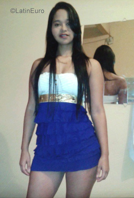 Date this georgeous Colombia girl Carol from Medellin CO21799