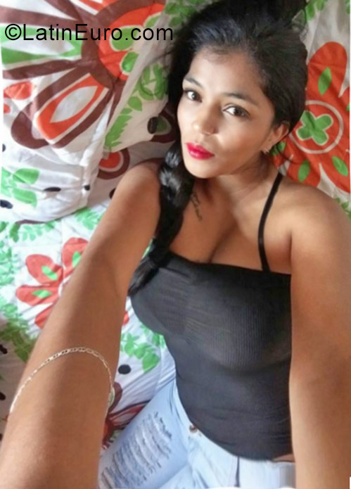 Date this georgeous Colombia girl Elizabeth from Medellin CO21807