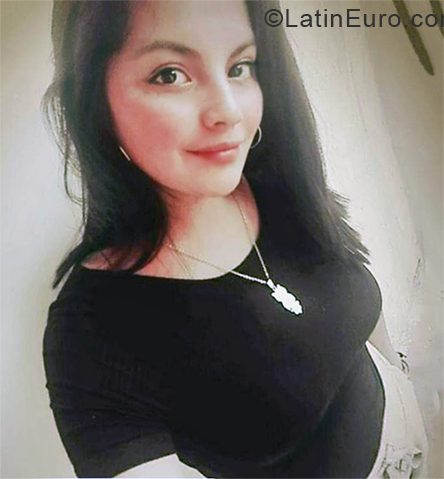 Date this pretty Peru girl Pamela Alejos from Lima PE1636