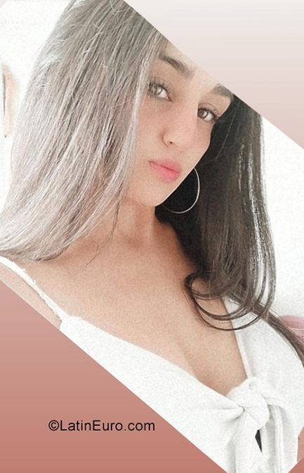 Date this sensual Colombia girl Camila Andrea B from Bogota CO31668