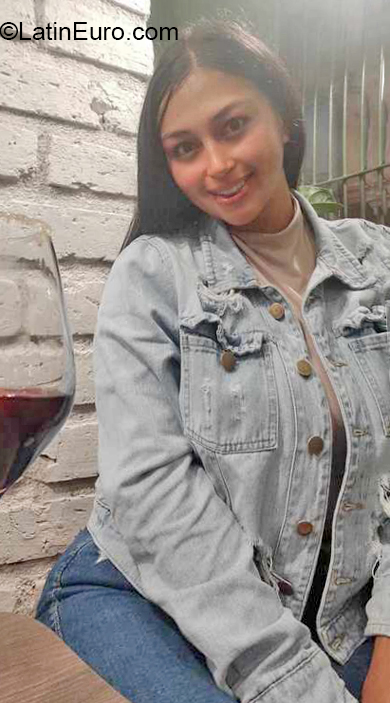 Date this georgeous Colombia girl Elizabeth from Medellin CO32093