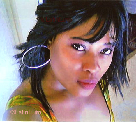 Date this good-looking France girl Diana from  N482