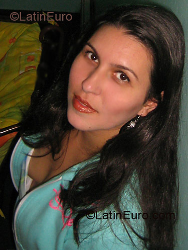 Date this attractive Brazil girl Andreia from PORTO ALEGRE B3142