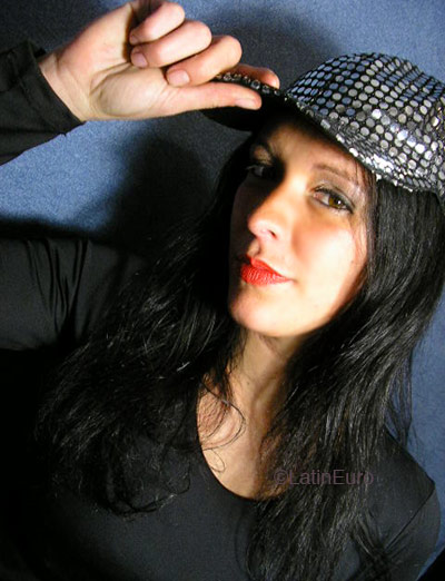 Date this funny Brazil girl Luciana from PORTO ALEGRE B4247