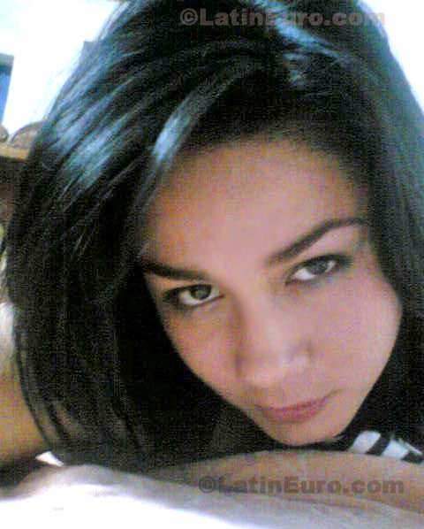 Date this pretty Peru girl Karen from Bagua Grande N-1147