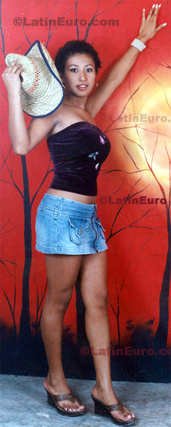 Date this attractive Any Country girl Karla from Comayagua N-1204