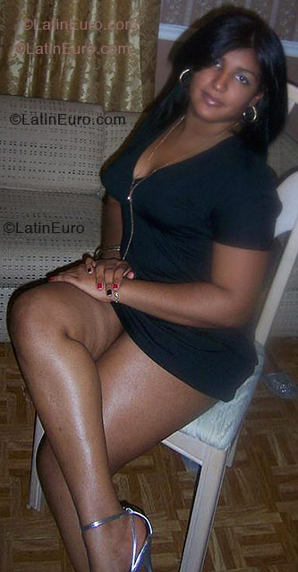 Date this cute Any Country girl Santi from Danbury N-44