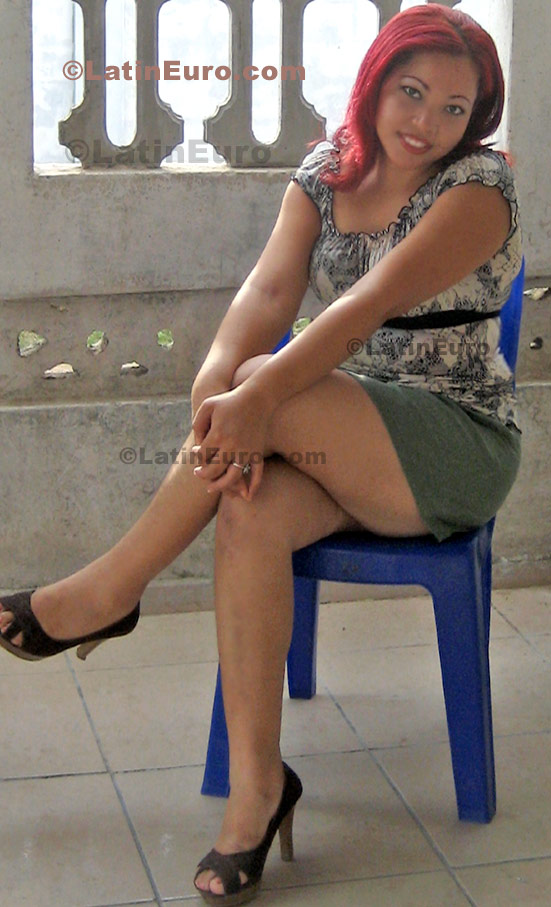 Date this georgeous Any Country girl Sheyli from  N-472