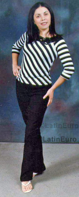 Date this gorgeous Honduras girl Nora from  N-567