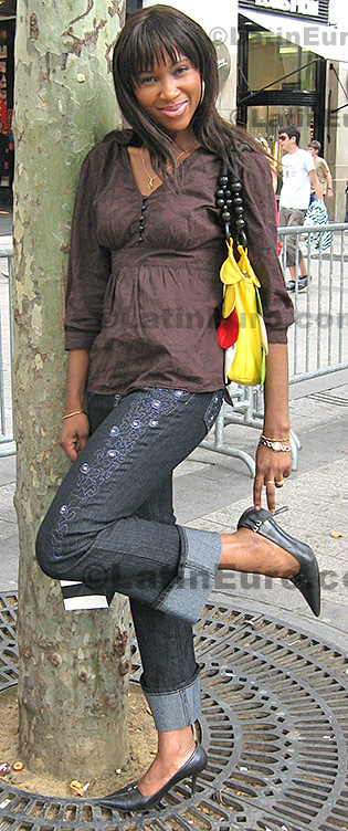 Date this hot Canada girl Patricia from Montreal N-797