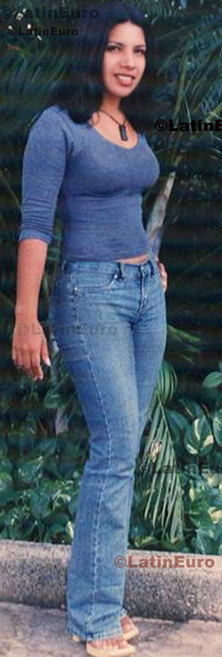 Date this voluptuous Honduras girl Denise from Comayagua N-875