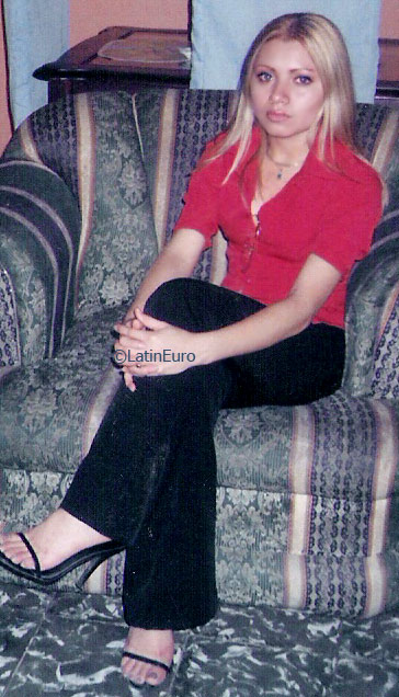 Date this happy Honduras girl Karen from Choloma N1648