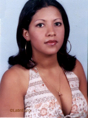 Date this pretty Honduras girl Ana from Choloma N1684
