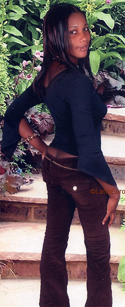 Date this young Jamaica girl Shelly from  N2053