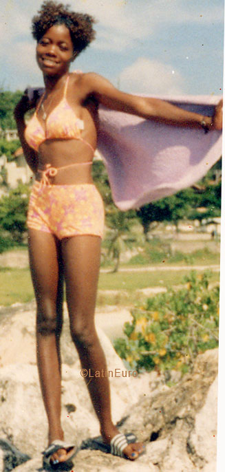 Date this sultry Jamaica girl Setrine from Montego Bay N2075