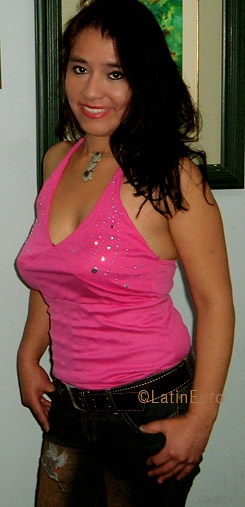 Date this sensual Peru girl Monica from Ica N2195