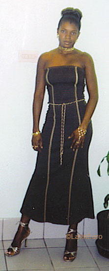 Date this attractive Any Country girl Gayle from  N2379