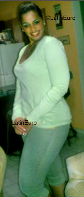 Date this nice looking Any Country girl Nerolisa from Santo Domingo N23