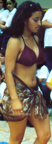 Date this attractive Any Country girl Yenny from  N2718