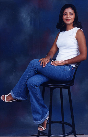 Date this foxy Any Country girl Sindy from  N2973