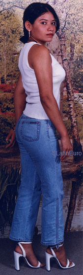 Date this young Honduras girl Luz from  N3095