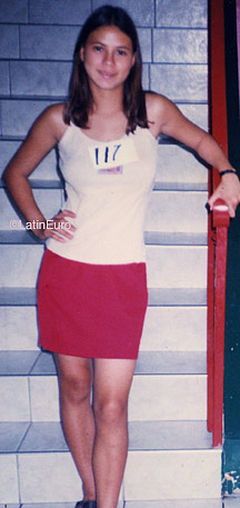 Date this charming Honduras girl Heydi from  N3256