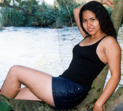 Date this charming Honduras girl Estela from  N3352